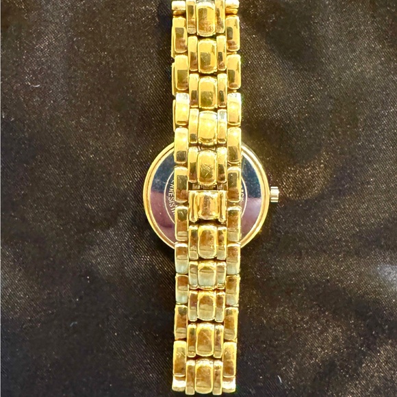 Vintage Bucherer Swiss Made Ladies Gold Watch - Picture 3 of 9